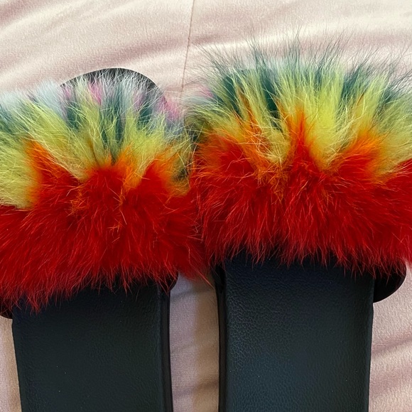 Fur Slides - Picture 2 of 3
